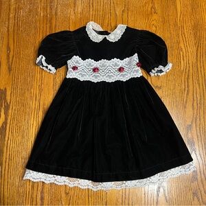 Vintage Velvet Black Holiday Dress White Lace & Red Roses Size 4T